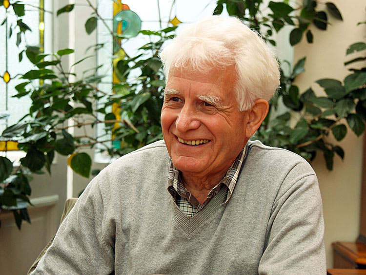 Prof. Dr. Dr. h.c. Fritz Lenz –Ein Leben für den Obstbau